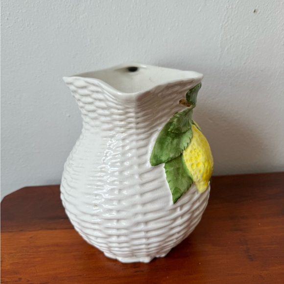 Vintage Italian ceramic trompe l'oeil lemon wicker pitcher - Picture 2 of 11